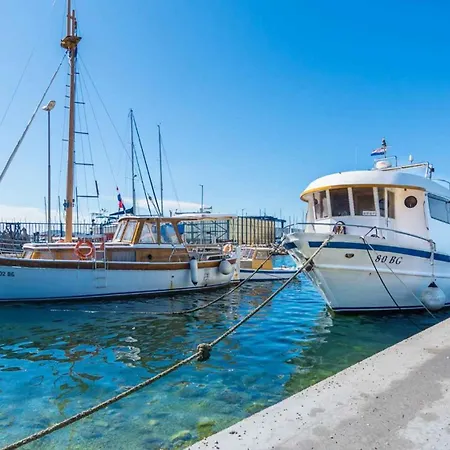 In 7946 Biograd Na Moru