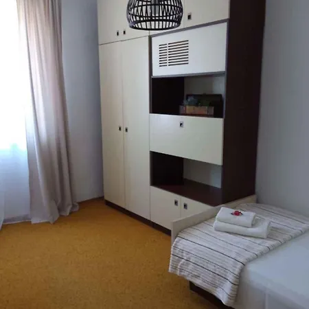In 7946 Apartamento